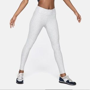 OUTDOOR VOICES Warm Up Leggings in Grey
